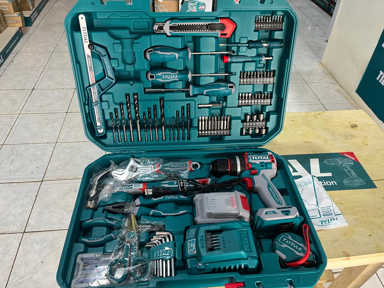 KIT TALADRO 20V 165PZ UTHKTHP11652